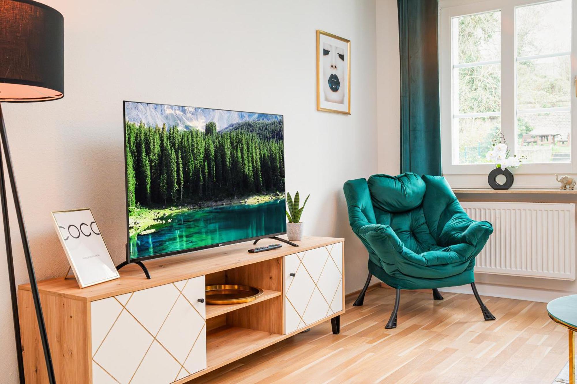 Smart Home - Wuppertal - Perfect For 6 Guests - Central - Netflix - Schwebebahn - Free Parking Zone Buitenkant foto