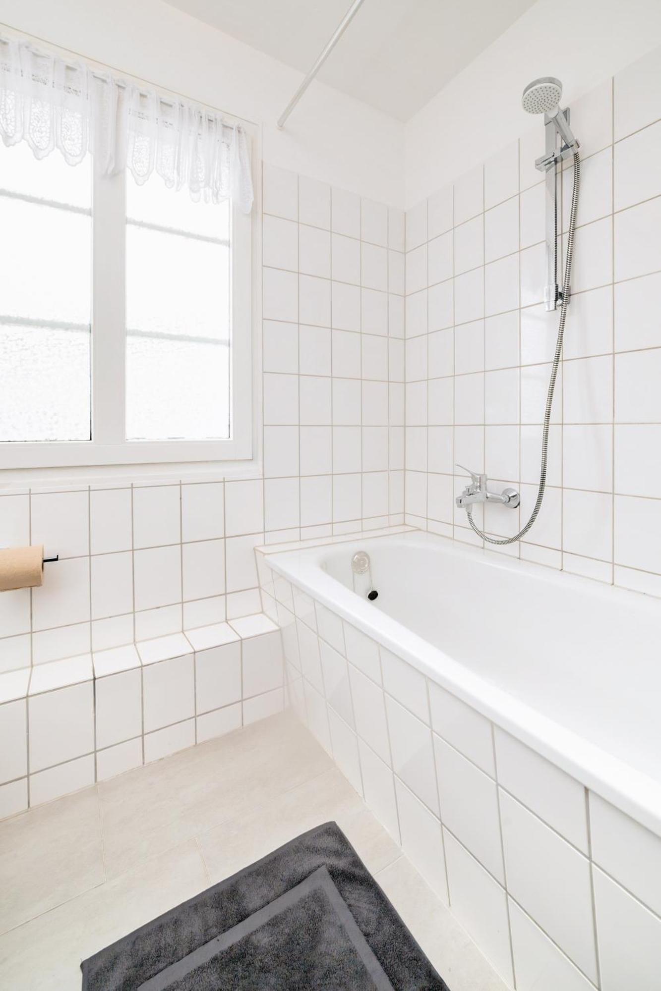 Smart Home - Wuppertal - Perfect For 6 Guests - Central - Netflix - Schwebebahn - Free Parking Zone Buitenkant foto
