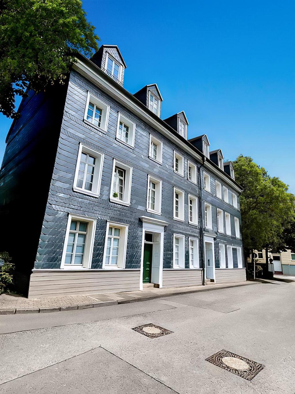 Smart Home - Wuppertal - Perfect For 6 Guests - Central - Netflix - Schwebebahn - Free Parking Zone Buitenkant foto