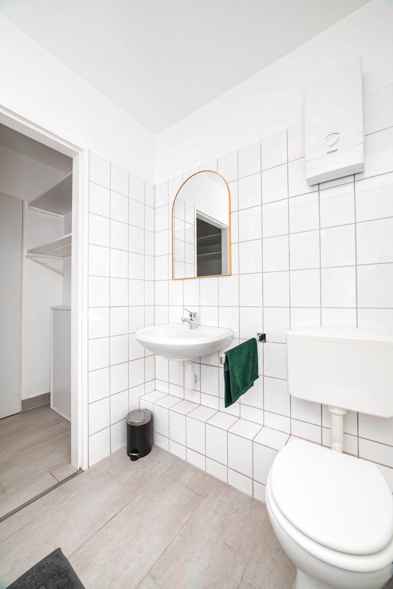 Smart Home - Wuppertal - Perfect For 6 Guests - Central - Netflix - Schwebebahn - Free Parking Zone Buitenkant foto