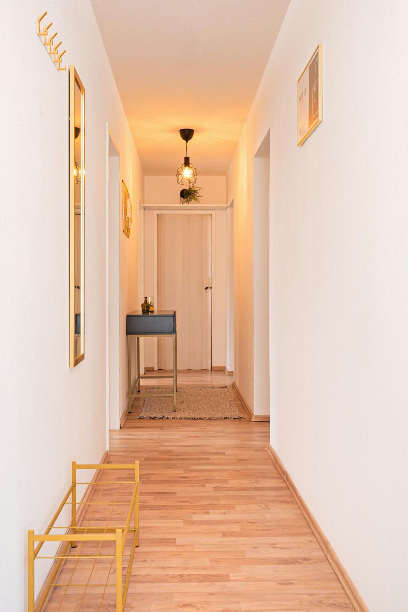 Smart Home - Wuppertal - Perfect For 6 Guests - Central - Netflix - Schwebebahn - Free Parking Zone Buitenkant foto