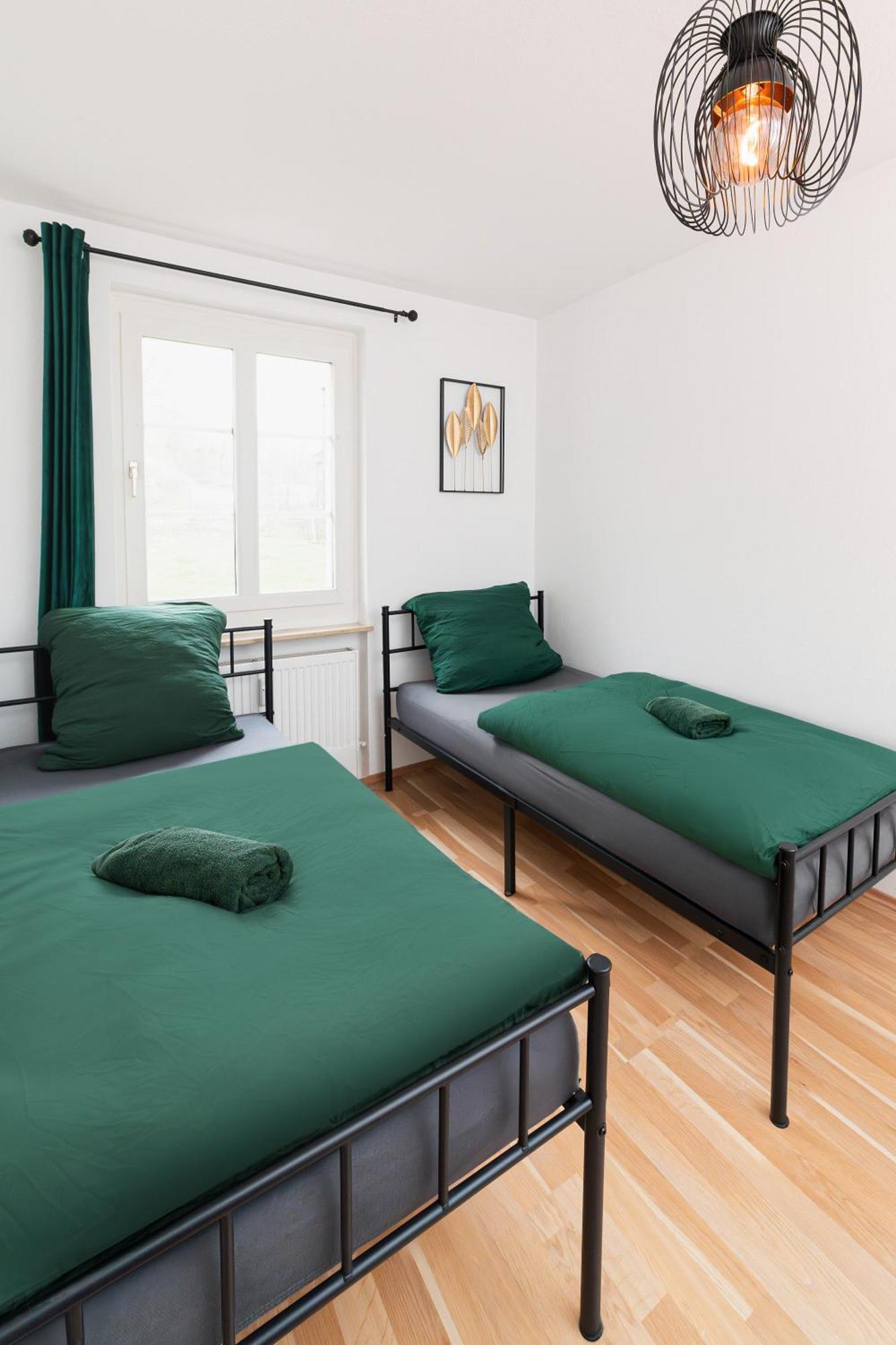 Smart Home - Wuppertal - Perfect For 6 Guests - Central - Netflix - Schwebebahn - Free Parking Zone Buitenkant foto