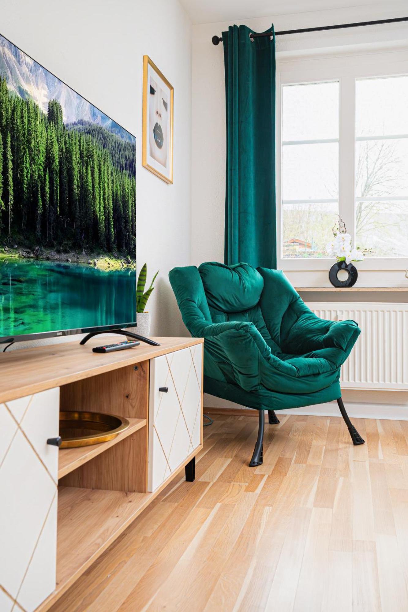 Smart Home - Wuppertal - Perfect For 6 Guests - Central - Netflix - Schwebebahn - Free Parking Zone Buitenkant foto